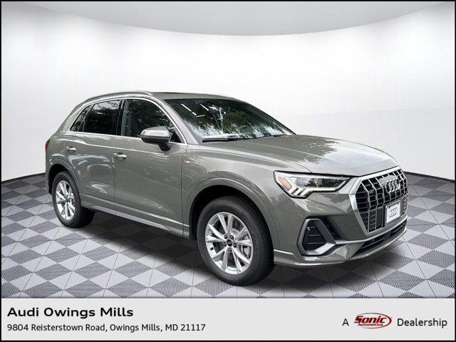 Photo of 2025 Chronos Gray Metallic Audi Q3