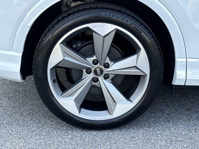 Photo of 2025 Glacier White Metallic Audi Q4 e-tron