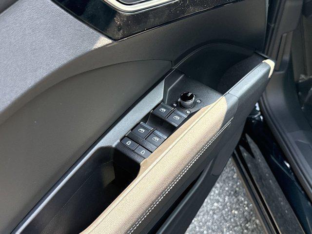 Photo of 2025 Mythos Black Metallic Audi Q4 e-tron