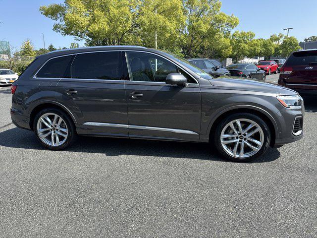 Photo of 2025 Samurai Gray Metallic Audi Q7
