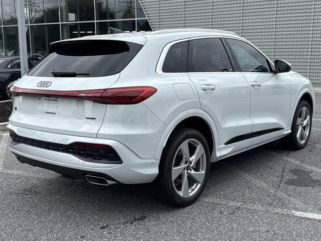Photo of 2025 Glacier White Metallic Audi Q5