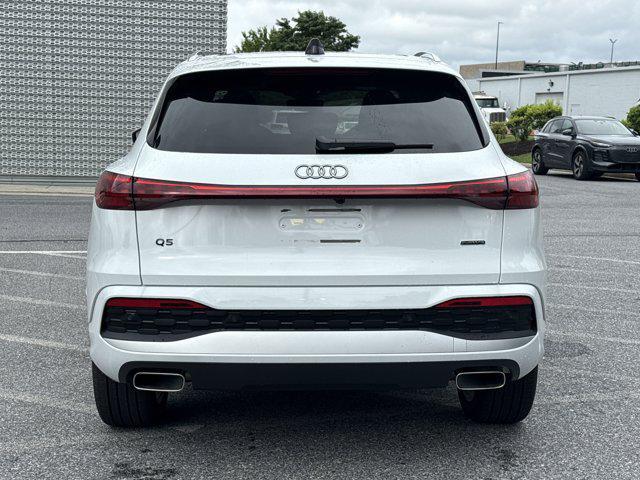 Photo of 2025 Glacier White Metallic Audi Q5