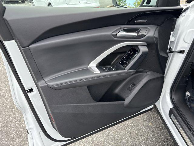 Photo of 2025 Glacier White Metallic Audi Q5