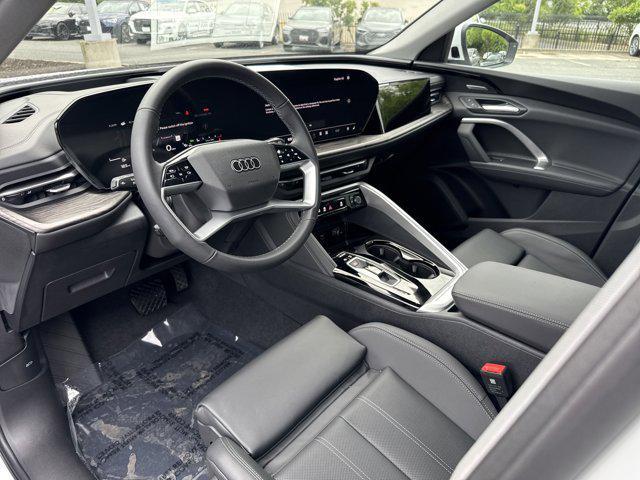 Photo of 2025 Glacier White Metallic Audi Q5