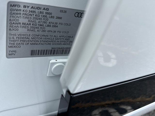 Photo of 2025 Glacier White Metallic Audi Q5