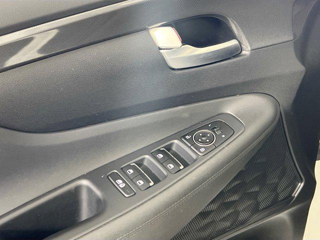 Photo of 2023 Quartz White Hyundai SANTA FE