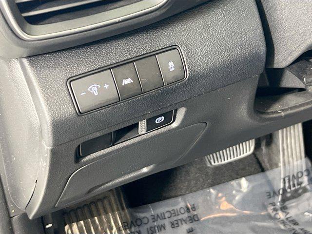 Photo of 2023 Quartz White Hyundai SANTA FE