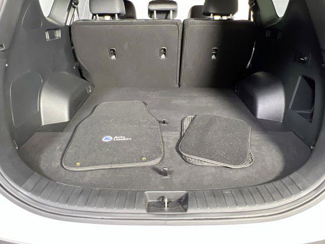 Photo of 2023 Quartz White Hyundai SANTA FE