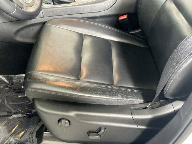 Photo of 2022 Bright White Clearcoat Jeep Grand Cherokee