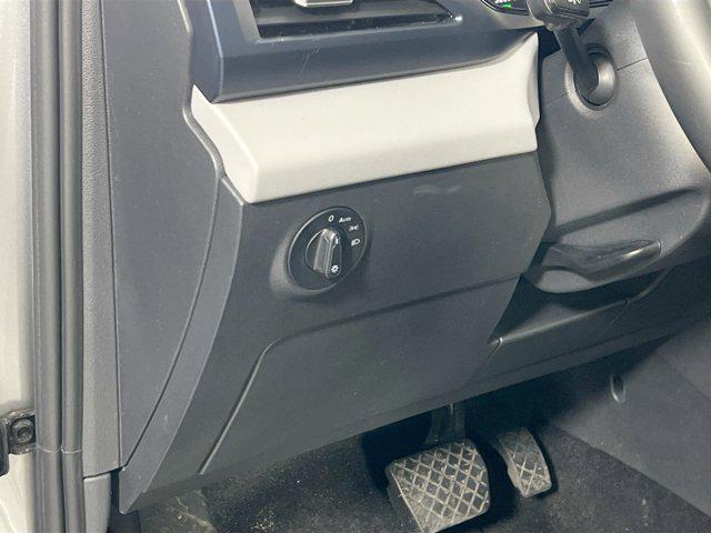 Photo of 2022 Pyrite Silver Metallic Volkswagen Taos