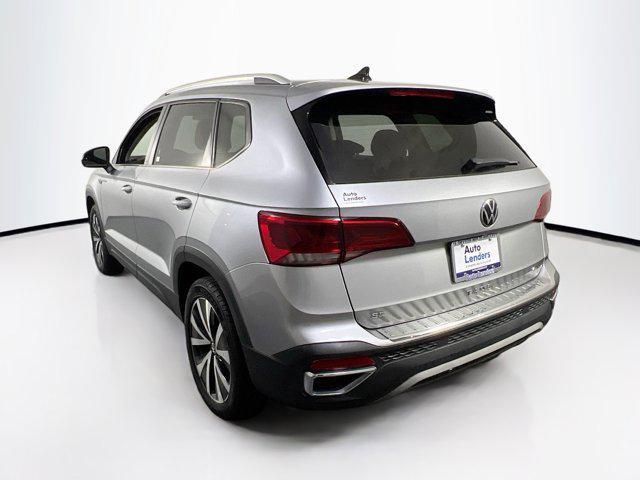Photo of 2022 Pyrite Silver Metallic Volkswagen Taos
