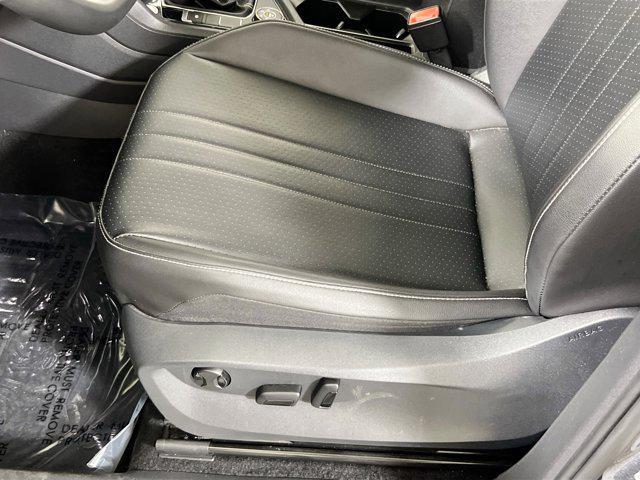 Photo of 2022 Platinum Gray Metallic Volkswagen Tiguan