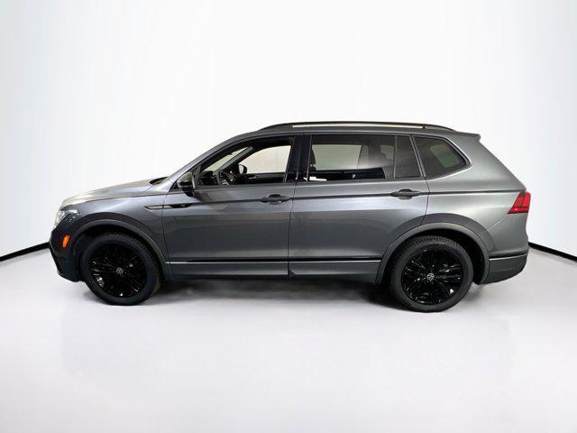 Photo of 2022 Platinum Gray Metallic Volkswagen Tiguan