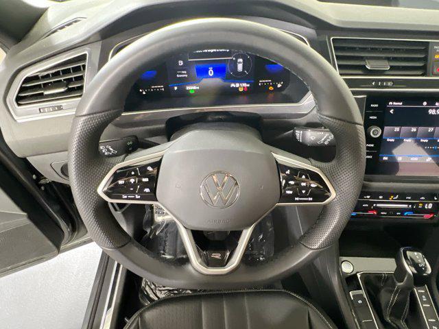 Photo of 2022 Platinum Gray Metallic Volkswagen Tiguan