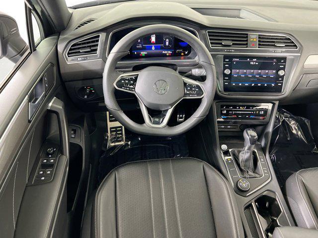 Photo of 2022 Platinum Gray Metallic Volkswagen Tiguan
