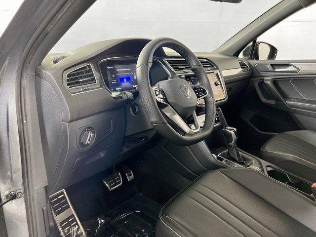 Photo of 2022 Platinum Gray Metallic Volkswagen Tiguan