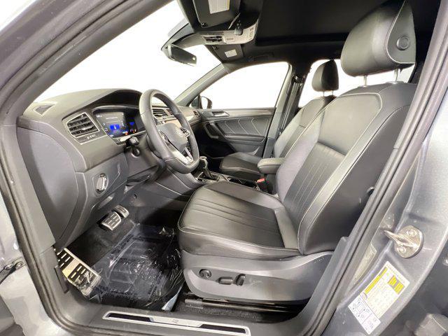 Photo of 2022 Platinum Gray Metallic Volkswagen Tiguan