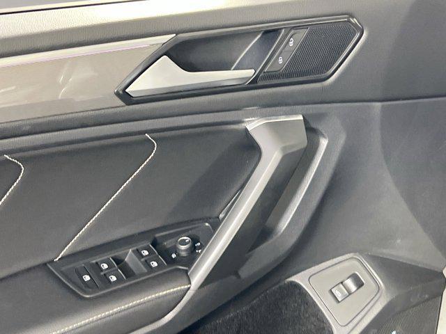 Photo of 2022 Platinum Gray Metallic Volkswagen Tiguan