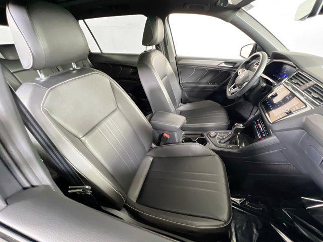 Photo of 2022 Platinum Gray Metallic Volkswagen Tiguan
