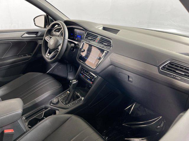 Photo of 2022 Platinum Gray Metallic Volkswagen Tiguan
