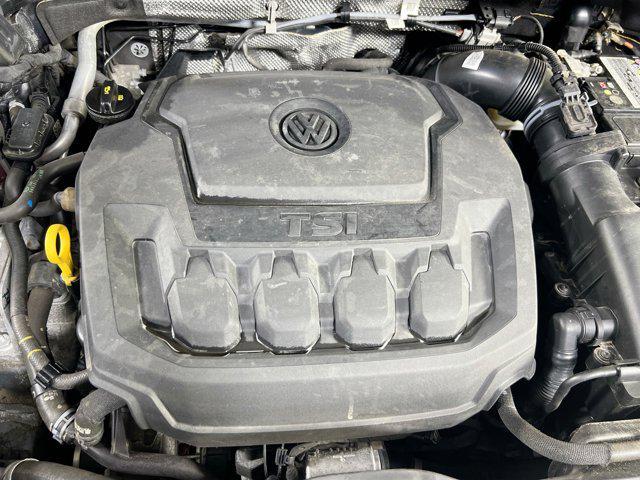 Photo of 2022 Platinum Gray Metallic Volkswagen Tiguan