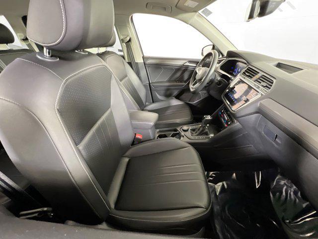 Photo of 2022 Platinum Gray Metallic Volkswagen Tiguan