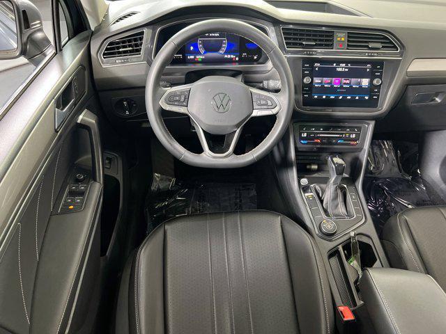 Photo of 2022 Platinum Gray Metallic Volkswagen Tiguan
