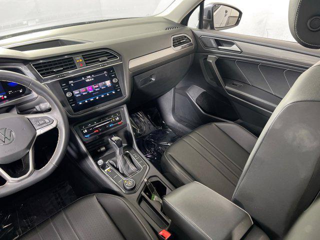 Photo of 2022 Platinum Gray Metallic Volkswagen Tiguan