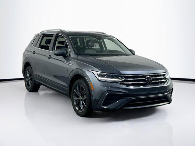Photo of 2022 Platinum Gray Metallic Volkswagen Tiguan