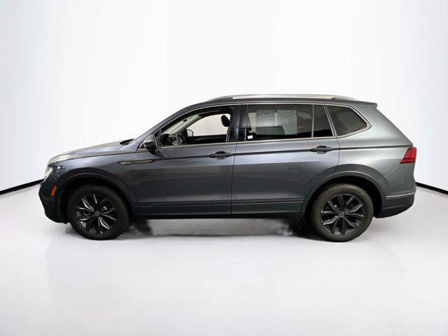 Photo of 2022 Platinum Gray Metallic Volkswagen Tiguan
