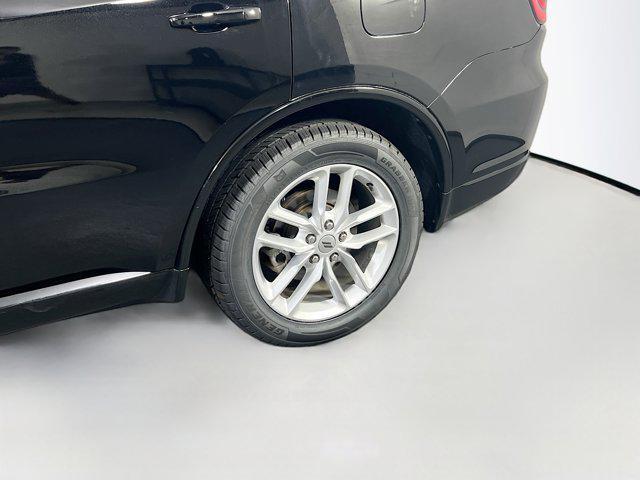 Photo of 2022 DB Black Clearcoat Dodge Durango