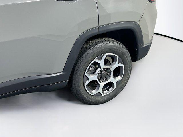 Photo of 2022 Sting-Gray Clearcoat Jeep Compass