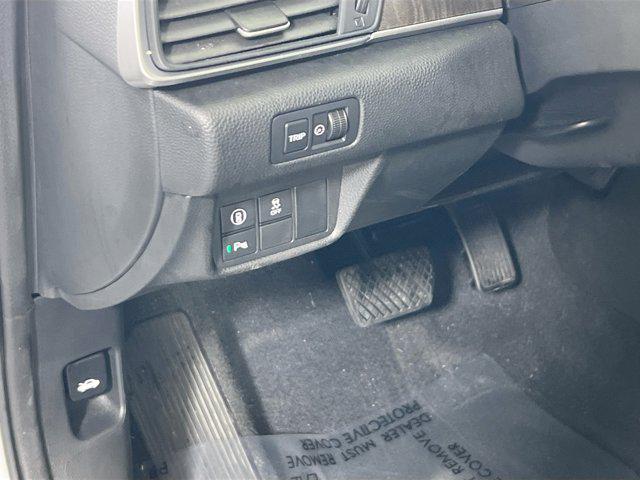 Photo of 2022 Platinum White Pearl Honda Accord