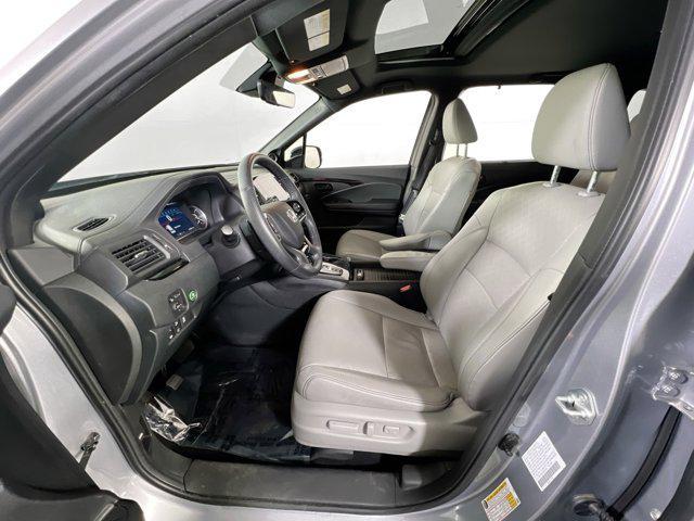 Photo of 2022 Lunar Silver Metallic Honda Passport