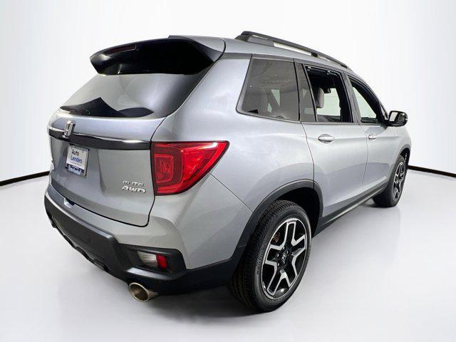 Photo of 2022 Lunar Silver Metallic Honda Passport