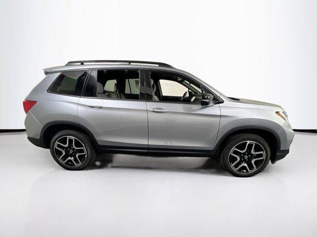 Photo of 2022 Lunar Silver Metallic Honda Passport
