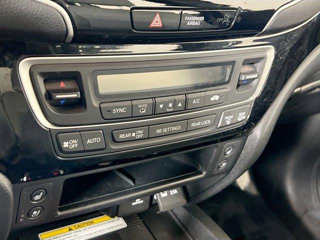 Photo of 2022 Lunar Silver Metallic Honda Passport