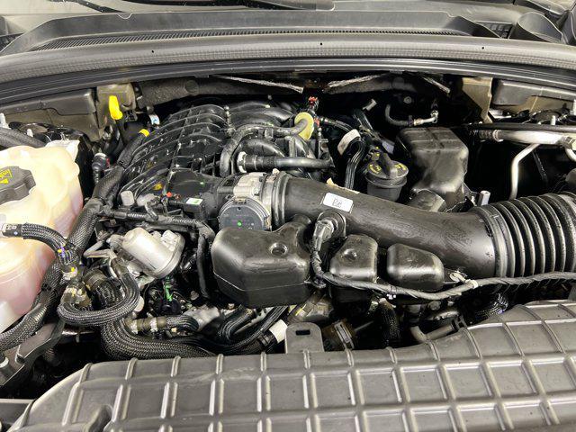 Photo of 2022 Diamond Black Crystal Pearlcoat Jeep Grand Cherokee