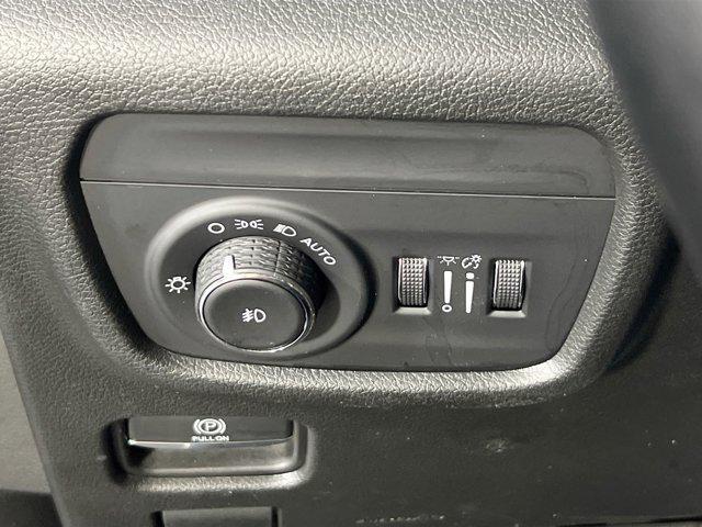 Photo of 2022 Baltic Gray Metallic Clearcoat Jeep Grand Cherokee