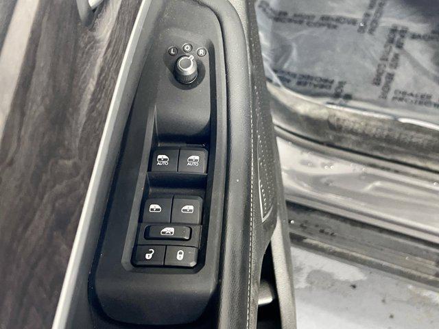 Photo of 2022 Baltic Gray Metallic Clearcoat Jeep Grand Cherokee