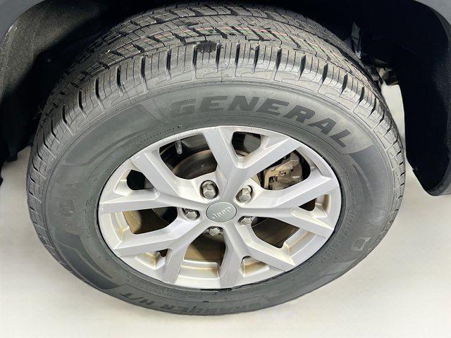 Photo of 2022 Baltic Gray Metallic Clearcoat Jeep Grand Cherokee