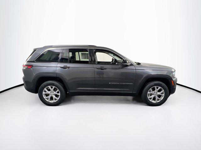 Photo of 2022 Baltic Gray Metallic Clearcoat Jeep Grand Cherokee