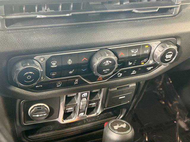 Photo of 2024 Bright White Clearcoat Jeep Wrangler