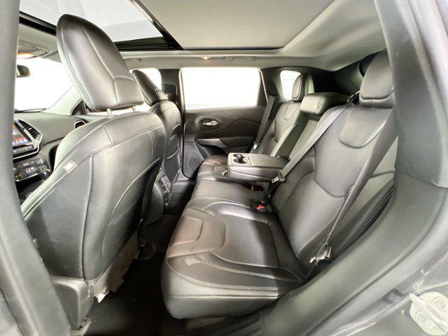 Photo of 2022 Granite Crystal Metallic Clearcoat Jeep Cherokee