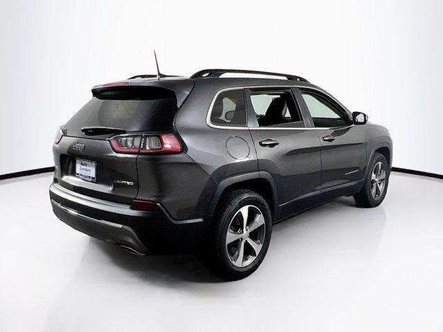 Photo of 2022 Granite Crystal Metallic Clearcoat Jeep Cherokee
