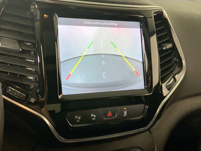 Photo of 2022 Granite Crystal Metallic Clearcoat Jeep Cherokee