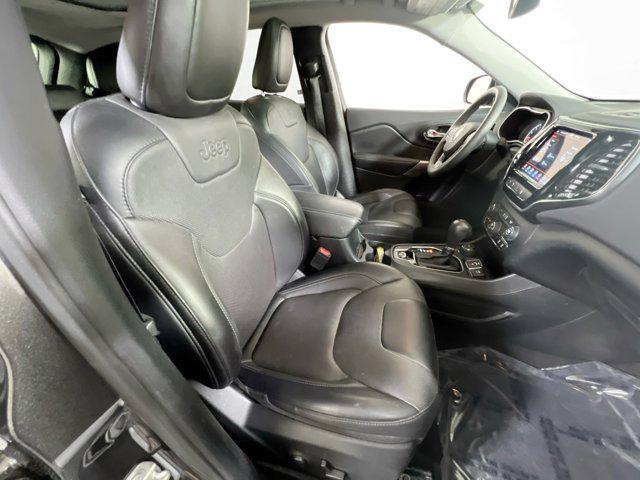 Photo of 2022 Granite Crystal Metallic Clearcoat Jeep Cherokee