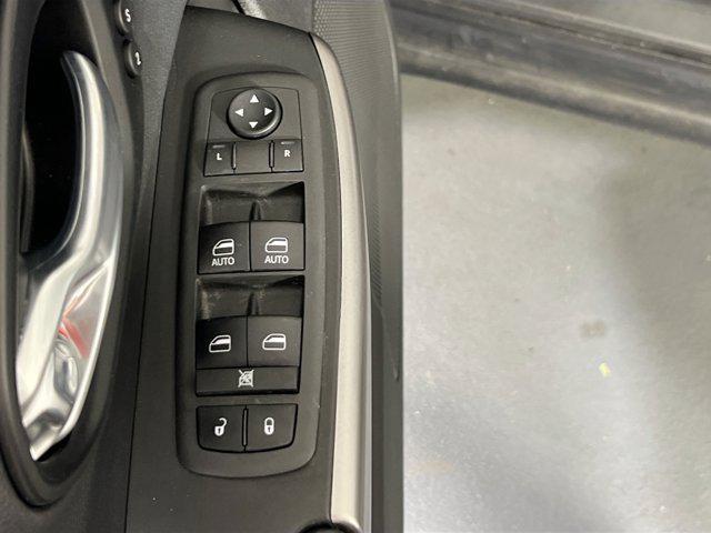 Photo of 2022 Granite Crystal Metallic Clearcoat Jeep Cherokee