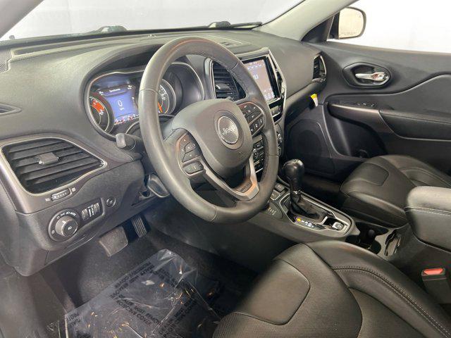 Photo of 2022 Granite Crystal Metallic Clearcoat Jeep Cherokee