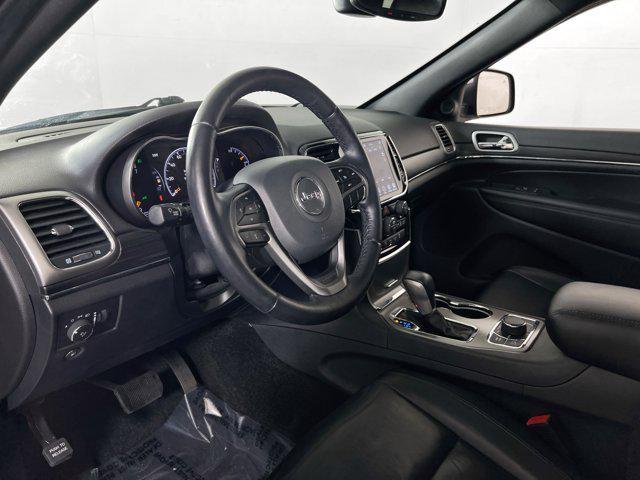 Photo of 2022 Bright White Clearcoat Jeep Grand Cherokee